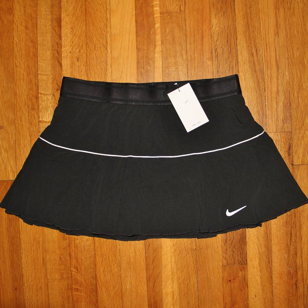Nike Dri-Fit Essential Victory Tennis Skirt Womens L Black White